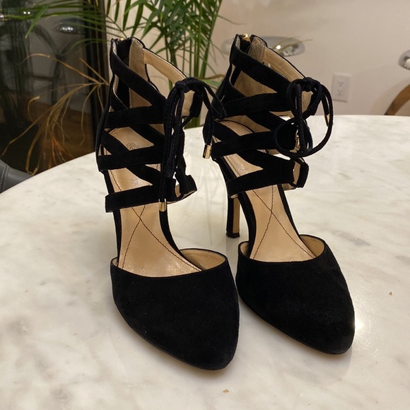 Isola Indira Black Suede Shoe - Picture 3 of 8